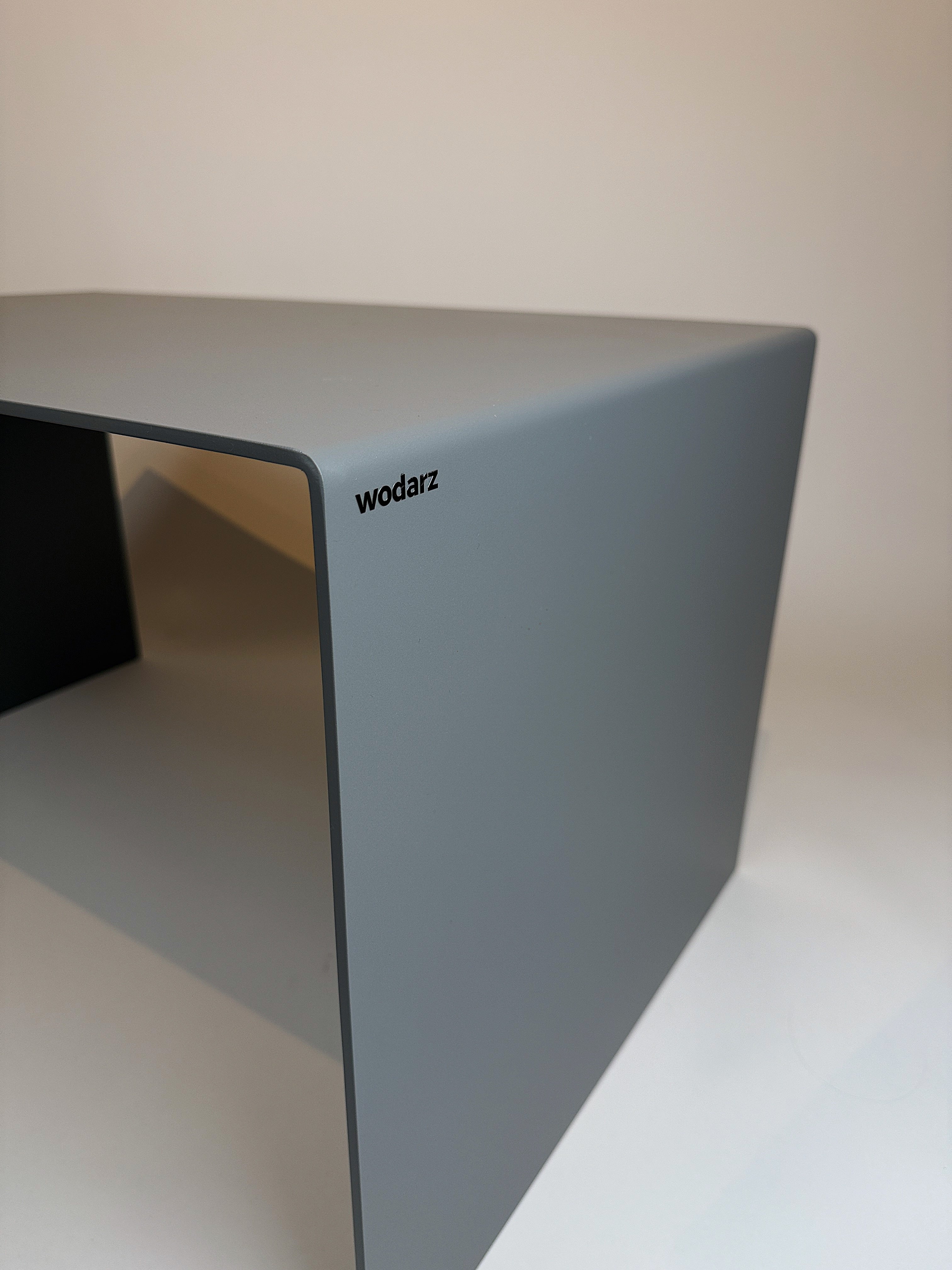 2er Set Tische aus Aluminium | grau