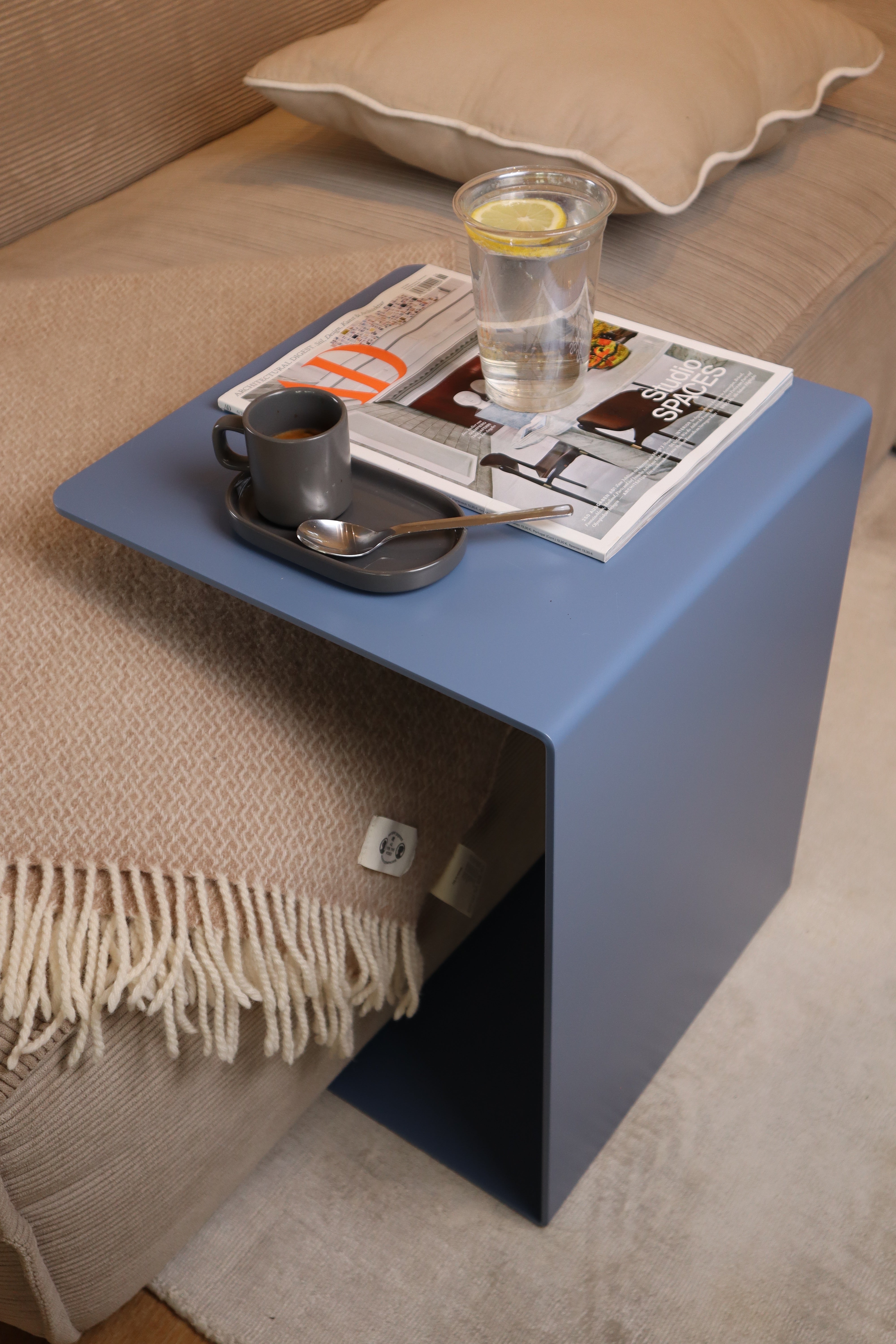 Aluminium Beistelltisch BASEL | blau